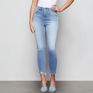 GOOD AMERICAN Good Curve Skinny Crop w/ Chewed Hem